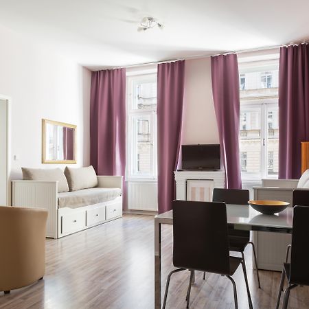 Royal Court Legerova Hotel Praha Bagian luar foto