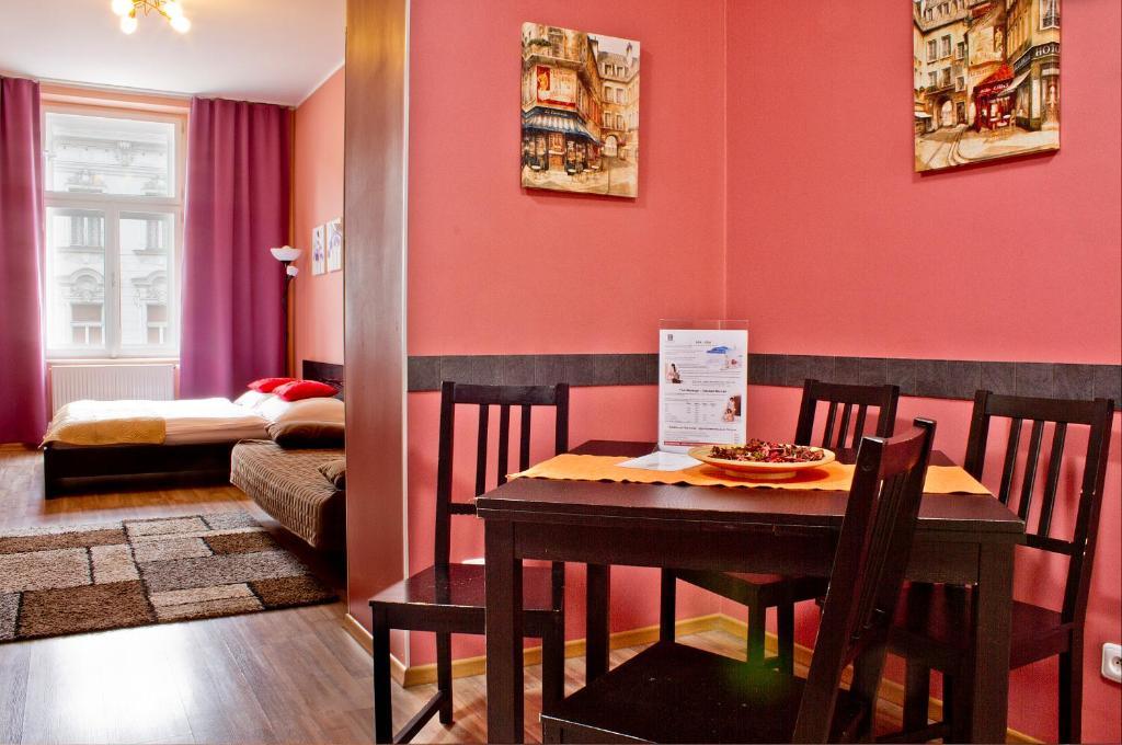 Royal Court Legerova Hotel Praha Ruang foto